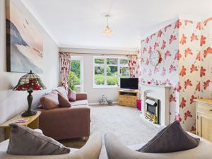 Sitting Room- click for photo gallery